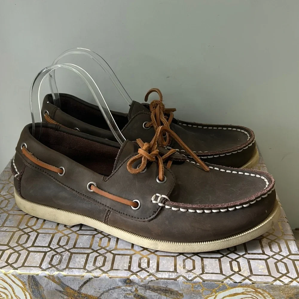 J. Crew Classic Leather Boat Shoes Loafers Men's size 8 - Picture 1 of 8